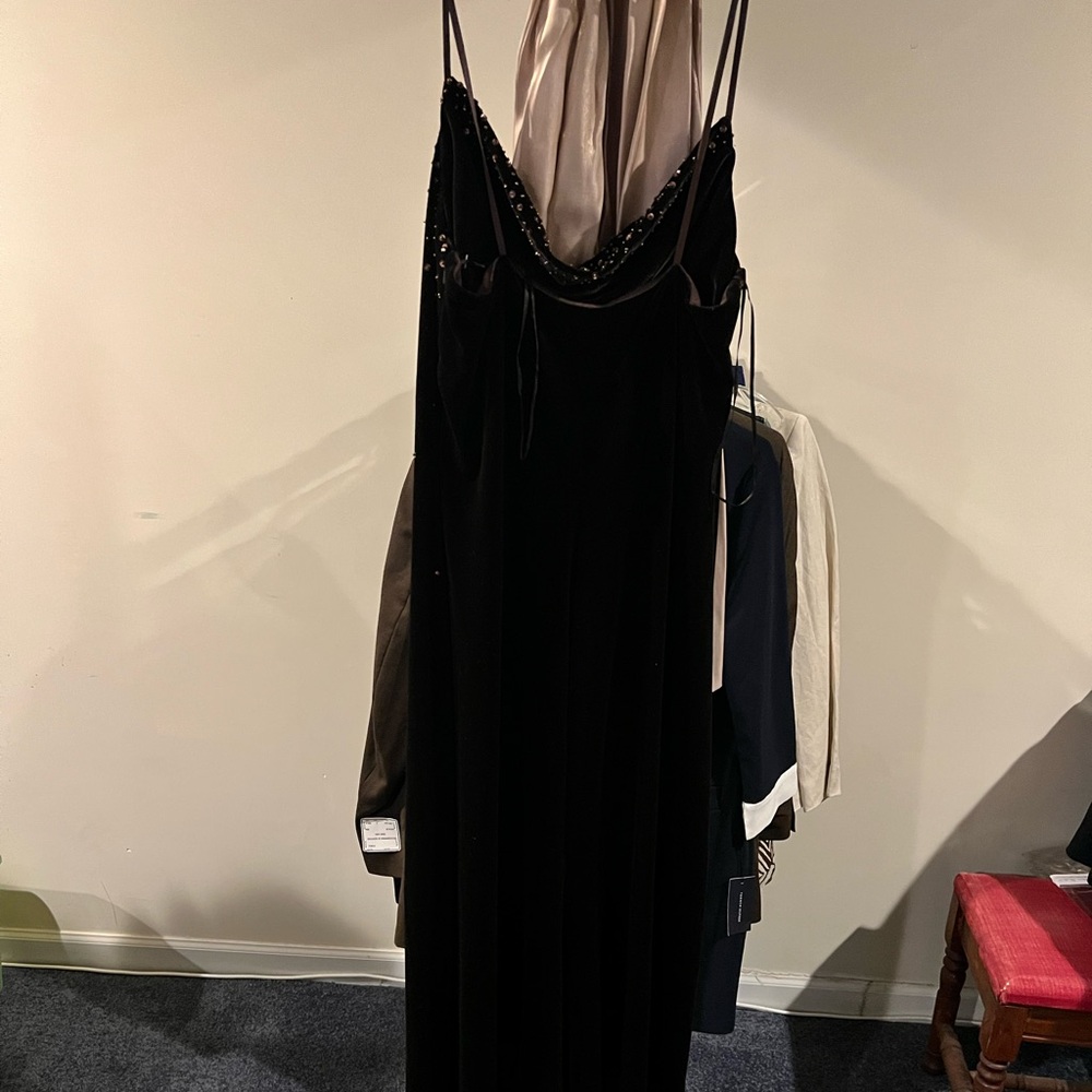Women’s Velvet Backless Gown